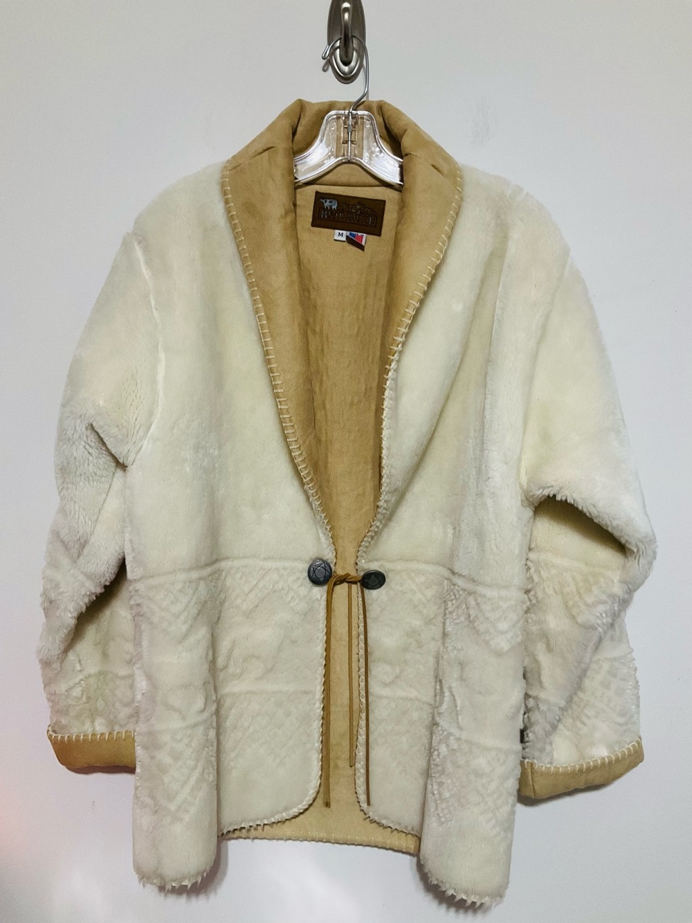 Women’s bear ridge coat cream horse print